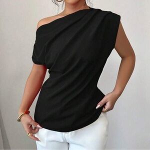 SHEIN Women's off shoulder Black Blouse Size Med NEW